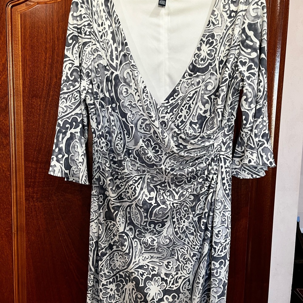 Chaps Black and White Floral Long Sleeve Dress